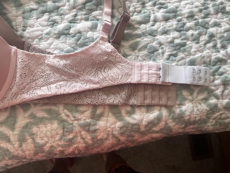 36C designed to dig in under breasts. Lift?