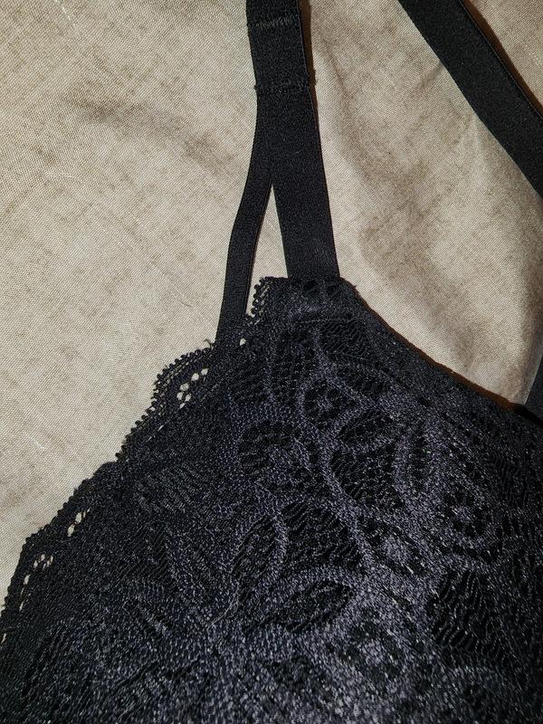 Double strap front detail