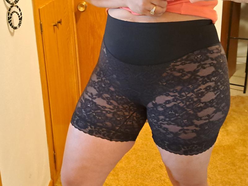 Super soft,stay put lace with no squishing!