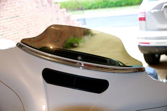 Chrome Windshield Trim on 2015 FLHXS