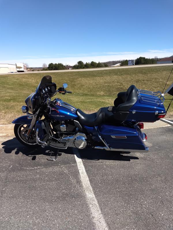 Waiting on my brother from another mother for a days ride!