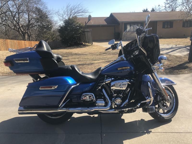 2017 Ultra Limited