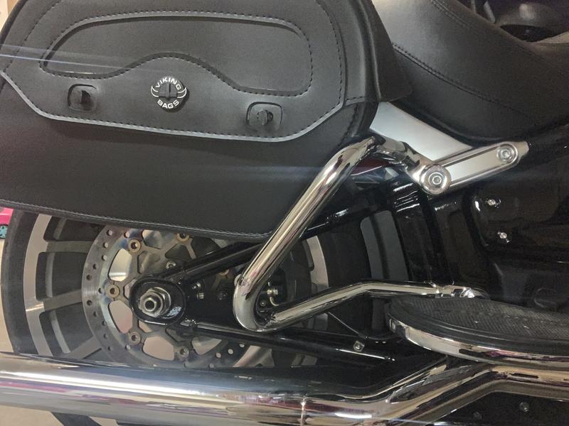 Chrome Saddlebag Guards 90201312 | Harley-Davidson USA