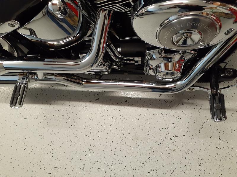 Chrome and Rubber Custom Footpegs 50130-95A | Harley-Davidson USA