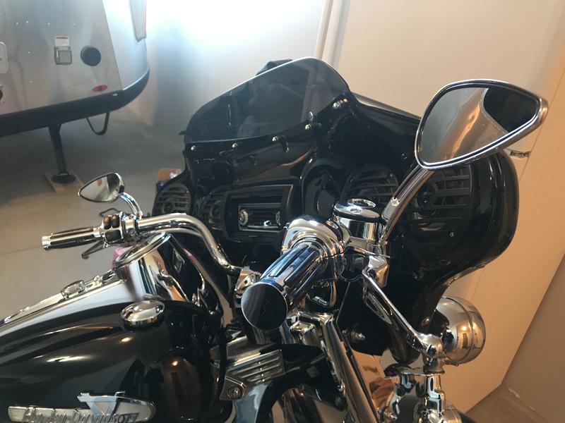 Mirrors on 2004 Road King Custom