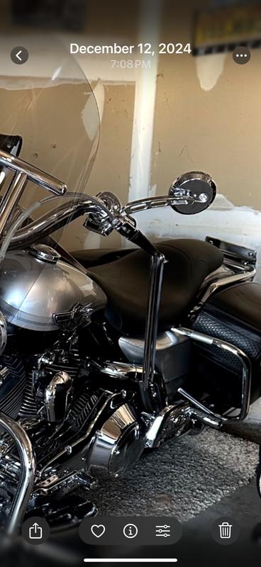 Last picture, old mirrors… Loved them too, chrome was peeling off after many years.