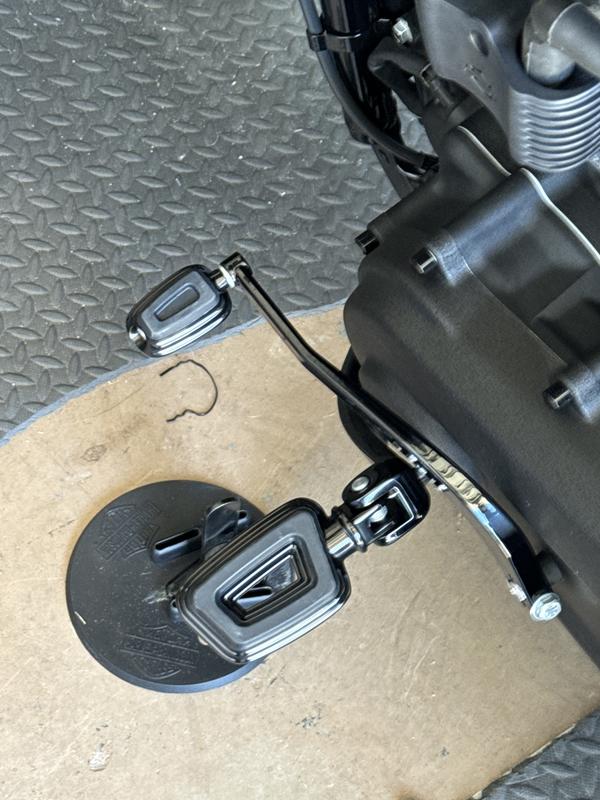 Shifter side and matching shifter peg