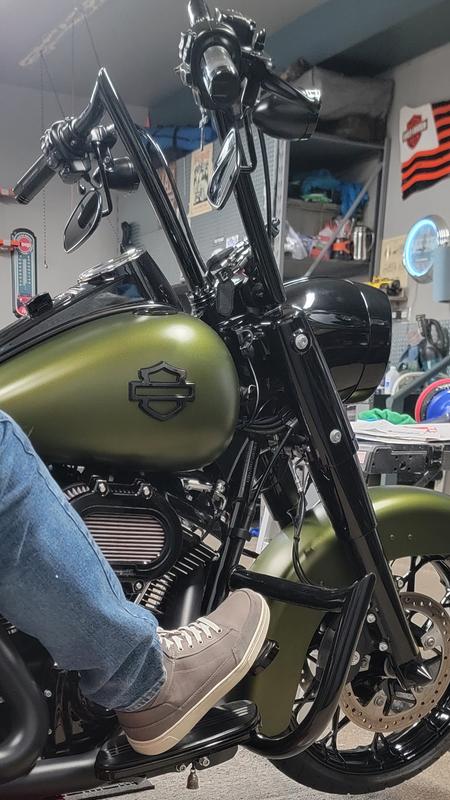 Looks great with the Road King.
