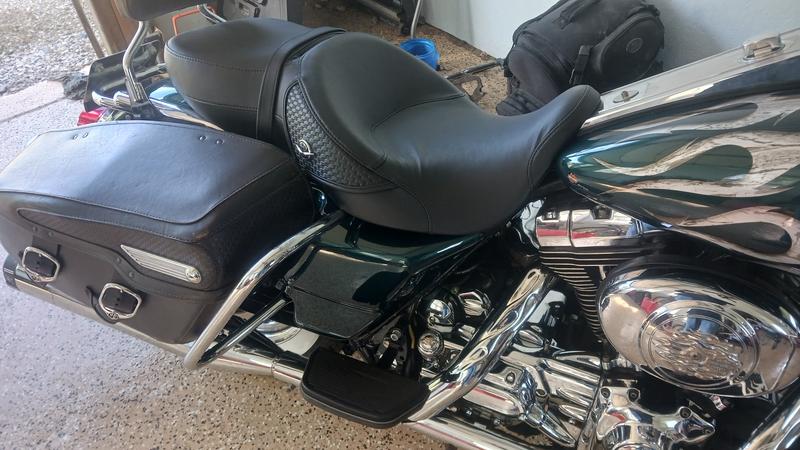Sundowner Road King Classic Basketweave Deep Bucket Seat 51615 99C Harley Davidson USA
