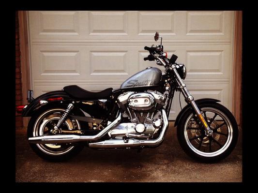 My 2015 883 superlow with 48 tank