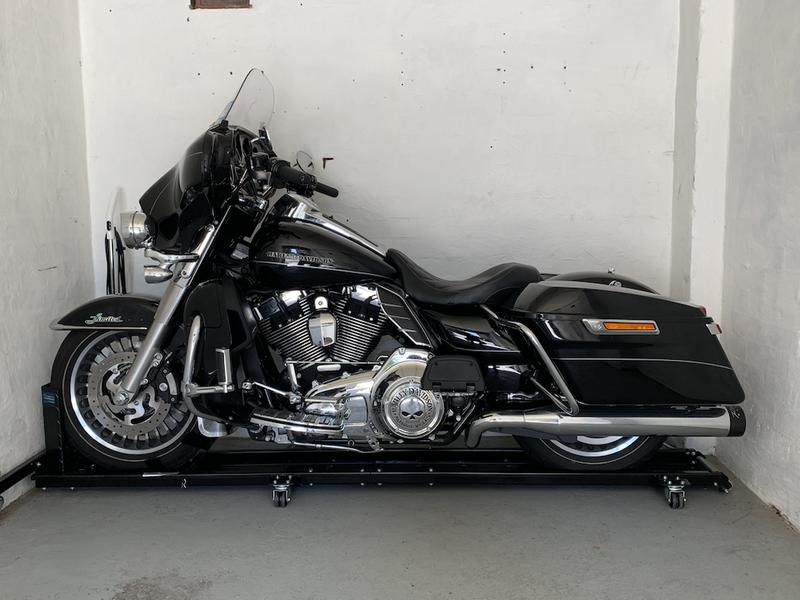 Seat from the side view, it's a new bike!..