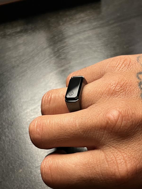 新着【Harley Davidson】サイズ豊富 Blackout Onyx Signet Ring Blackout Onyx Signet Ring | Harley-Davidson USA