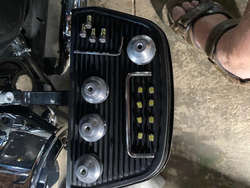 Finned Headbolt Bridge 61400148 | Harley-Davidson USA