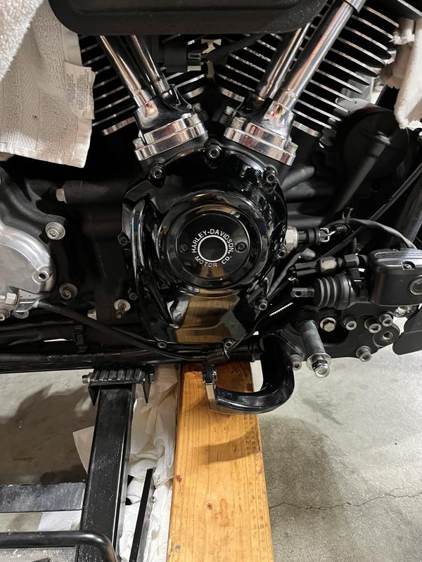 Milwaukee-Eight Gloss Black Cam Cover 25700467 | Harley