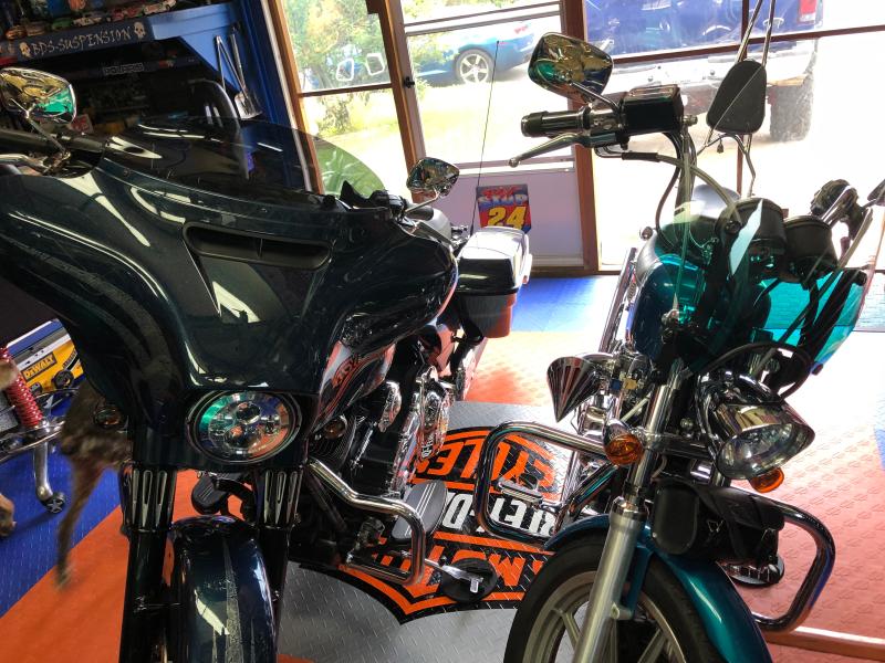 Great looking mirrors on our bikes