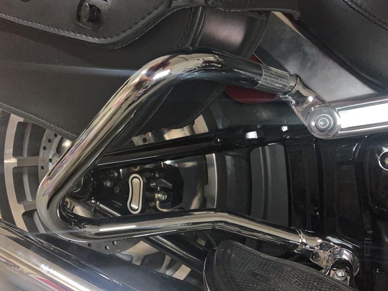 Chrome Saddlebag Guards 90201312 | Harley-Davidson USA