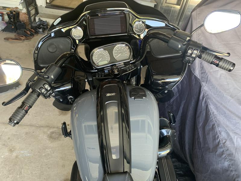 2022 Road Glide ST Gunship Grey