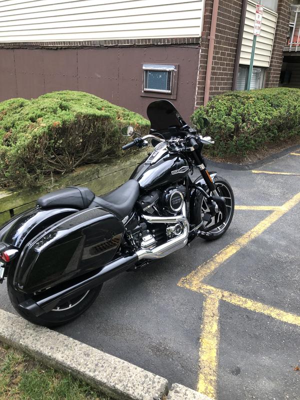 Vivid Black Harley® Touring King Tour Pack w/ Full Backrest