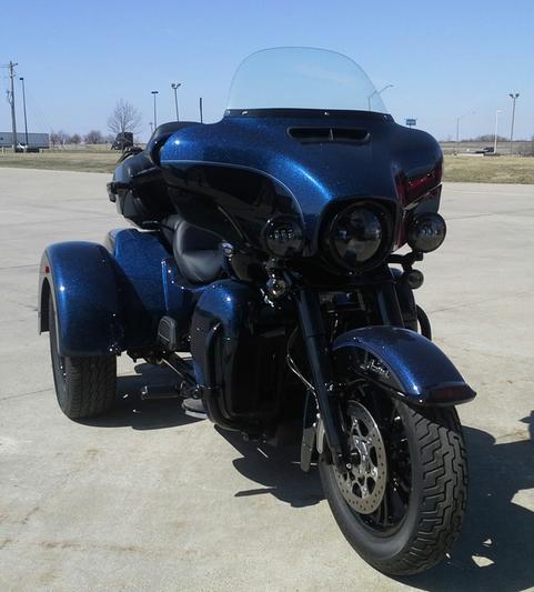 Black Daymaker LED Headlight & Aux Lights