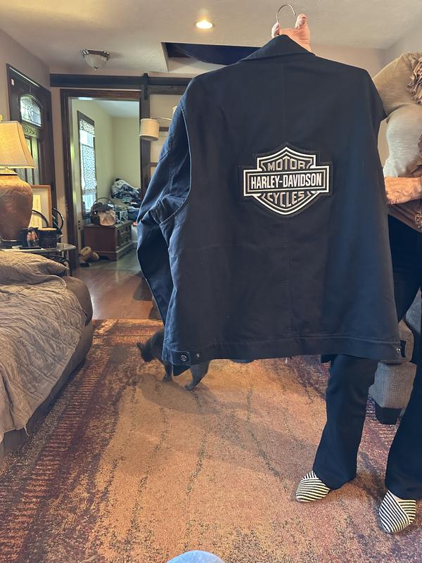 Had the black patch available from HD sewn on back.