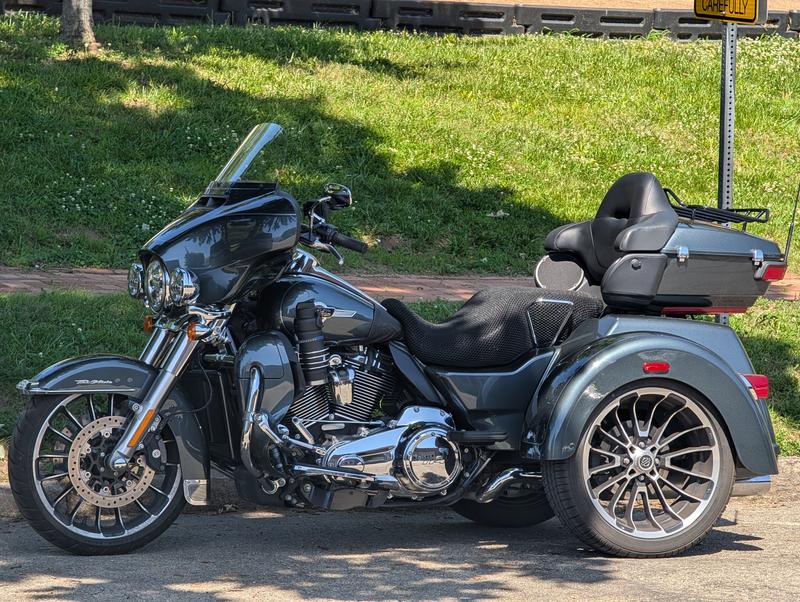 Iron matallic tri glide