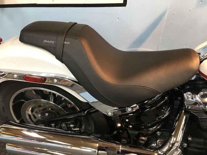 Badlander Seat 52000298 | Harley-Davidson USA Badlander Seat 52000298 | Harley-Davidson USA