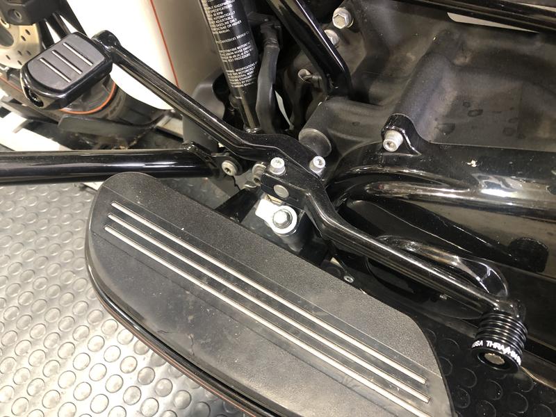 Streamliner Shifter Peg 33600313 | Harley-Davidson USA