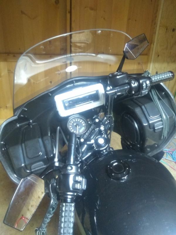 My new setup on  my Harley 48 Special