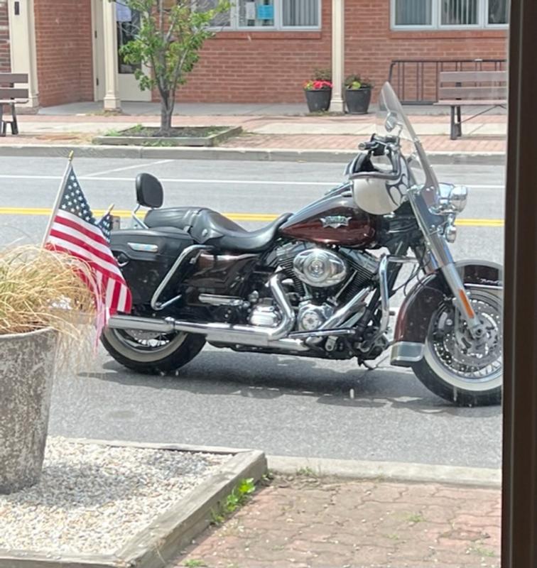 The helmet even looks cool when it's on the bike, lol.