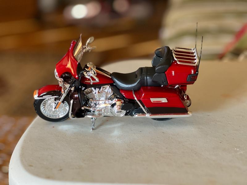 H-D 2013 FLHTK El. Glide Ultra Ltd. | Harley-Davidson USA