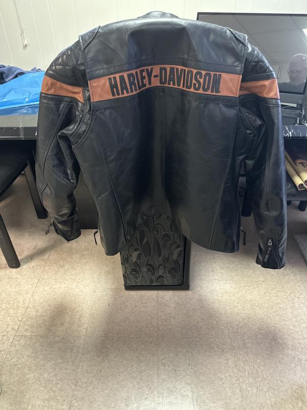 Men's Victory Sweep Leather Jacket