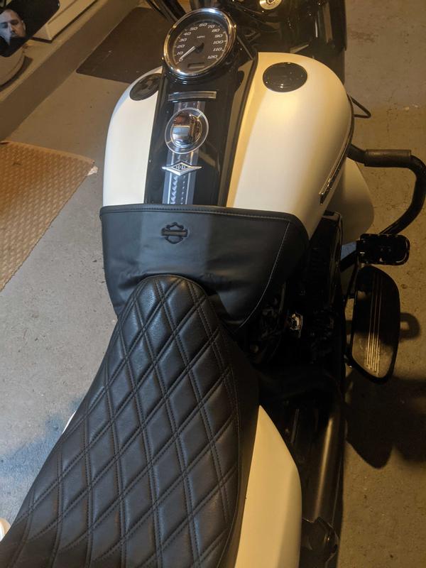 Tank protector cover for Harley Davidson Touring and Trike 97-UP OEM  62063-01 - Genuine Accessories and Spare Parts - Shopbikers: sale products  for custom motorcyclists