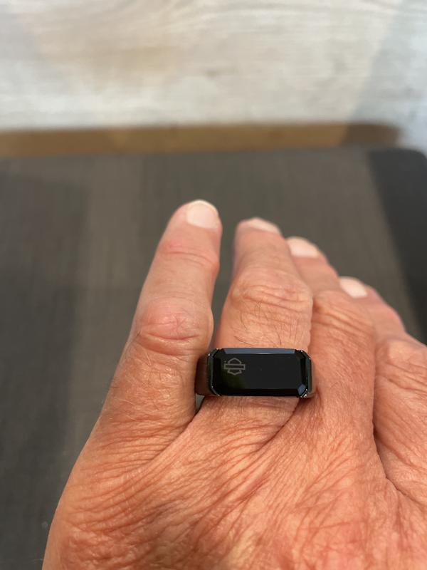 新着【Harley Davidson】サイズ豊富 Blackout Onyx Signet Ring Blackout Onyx Signet Ring | Harley-Davidson USA
