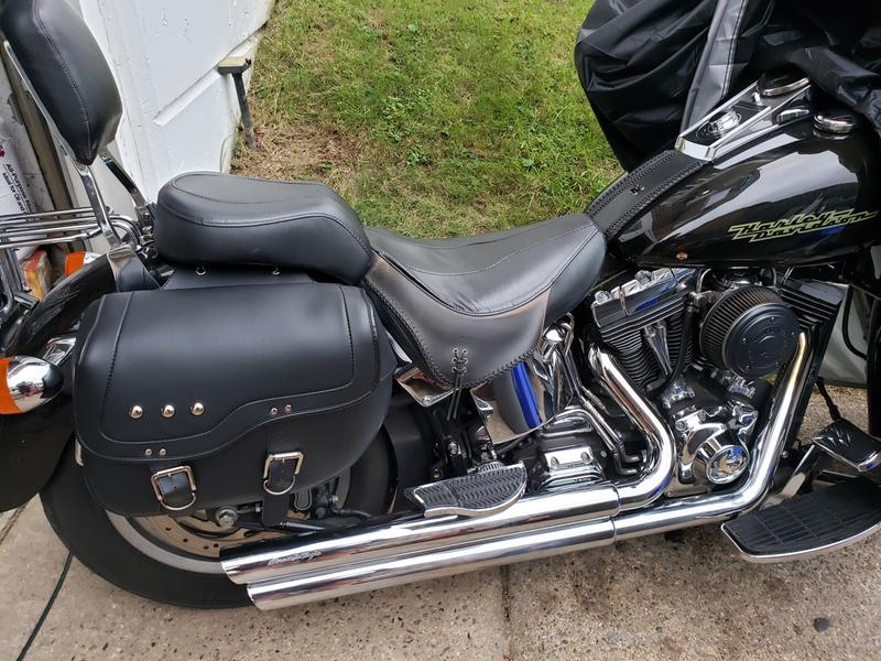 Air cleaner cover installed