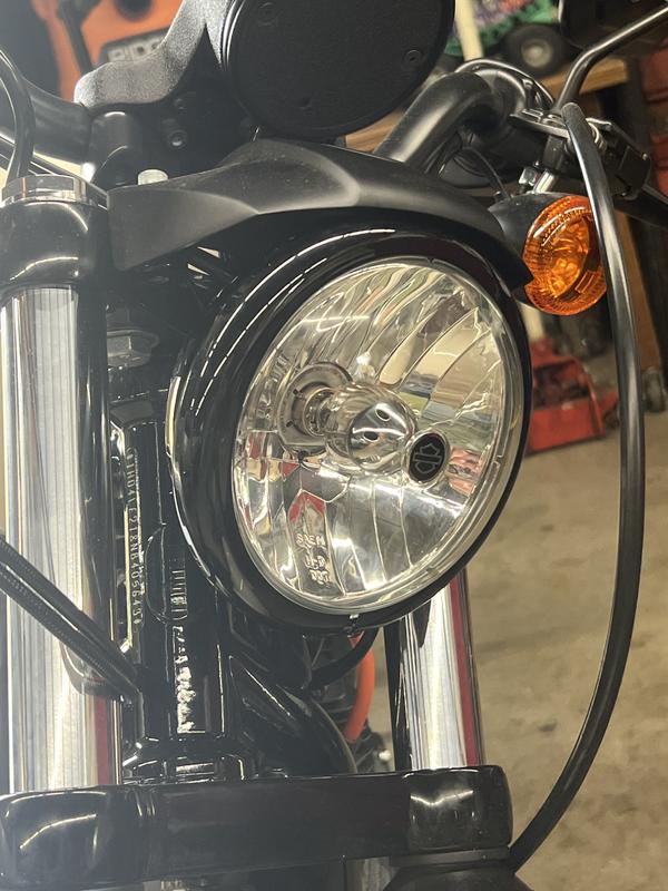 Black head lamp ring.