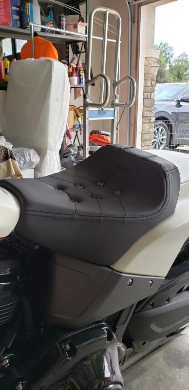 Bevel Solo Seat 52000390 | Harley-Davidson USA