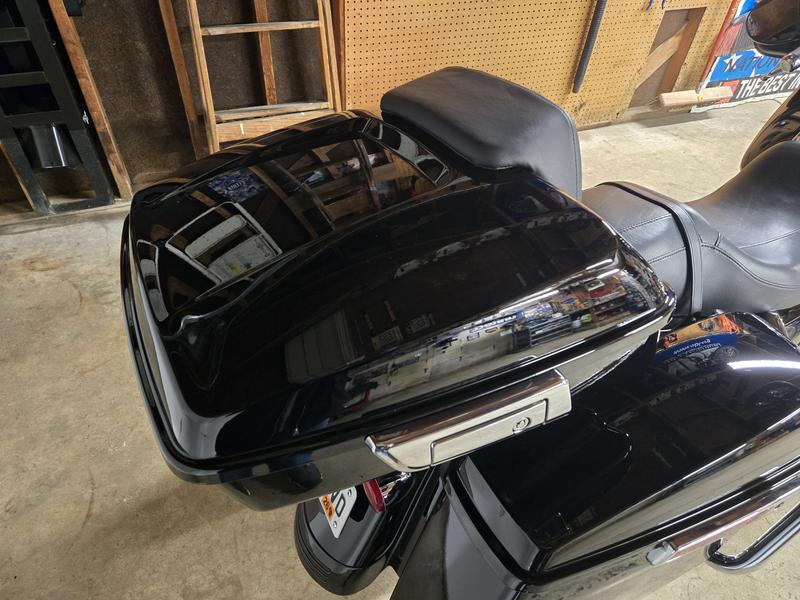 Chopped Tour-Pak Luggage - Vivid Black 53000402DH | Harley