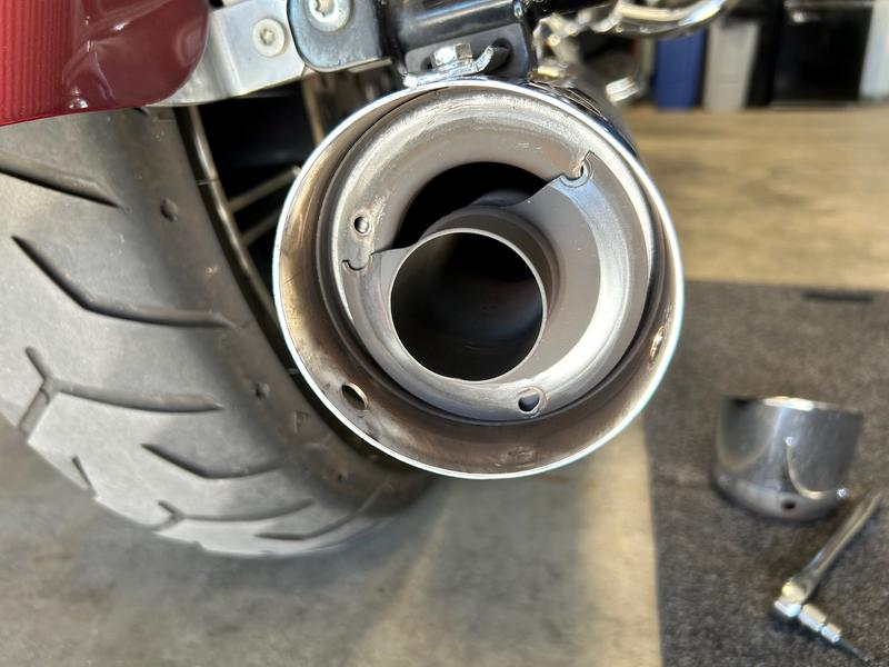 Screamin' Eagle High-Flow Exhaust System with Street Cannon