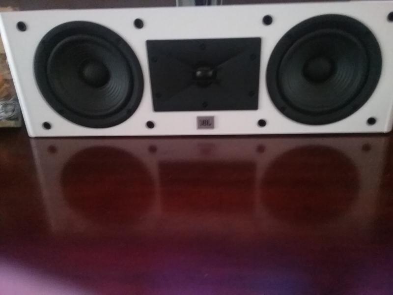 center channel jbl arena 125c