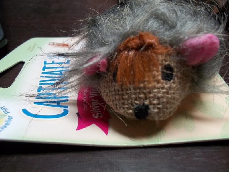 Captivate Shakin’ Hedgehog Cat Toy with Silver Vine and Catnip