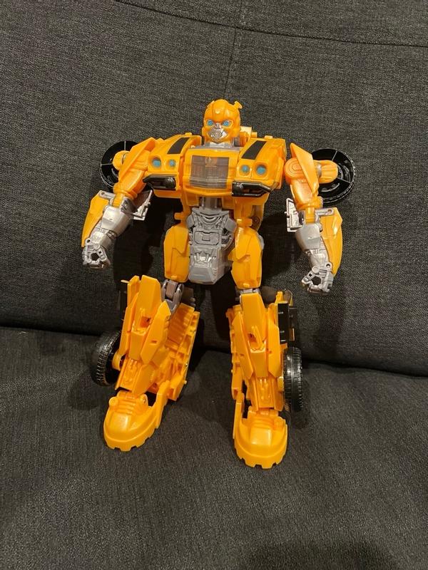 Transformers Toys Transformers: Rise of the Beasts Movie, Beast-Mode  Bumblebee Action Figure, Ages 6 and up, 10-inch - Transformers