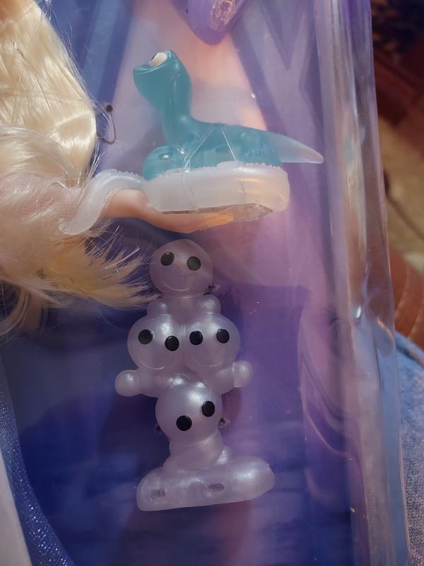 She comes with 3 different  accessories