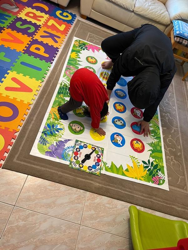 Hasbro Jeu Twister Junior, tapis réversible aventure animalière - 1 ea