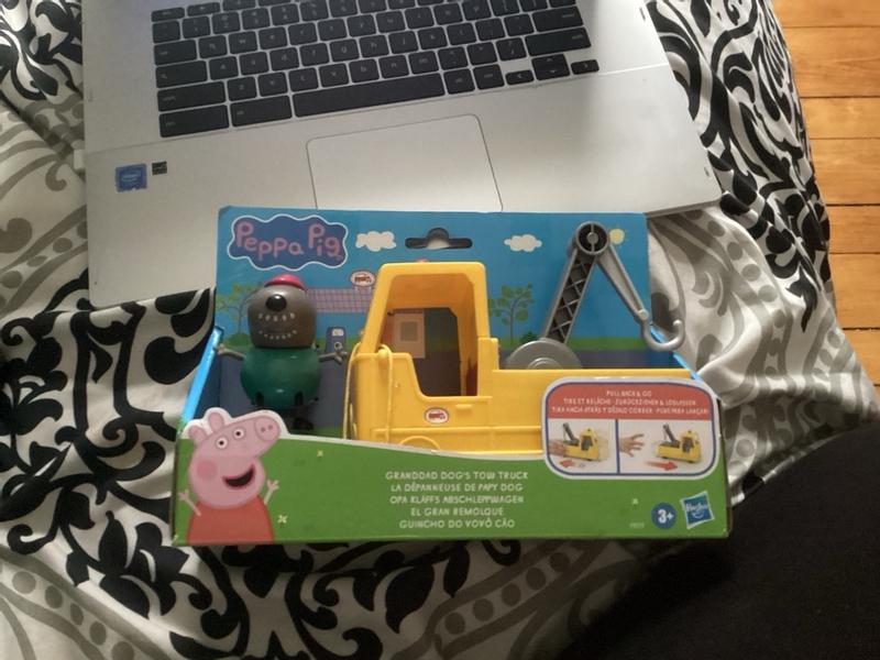 Peppa Pig Granddad Dog's Tow Truck Construction Vehicle and Figure Set ...