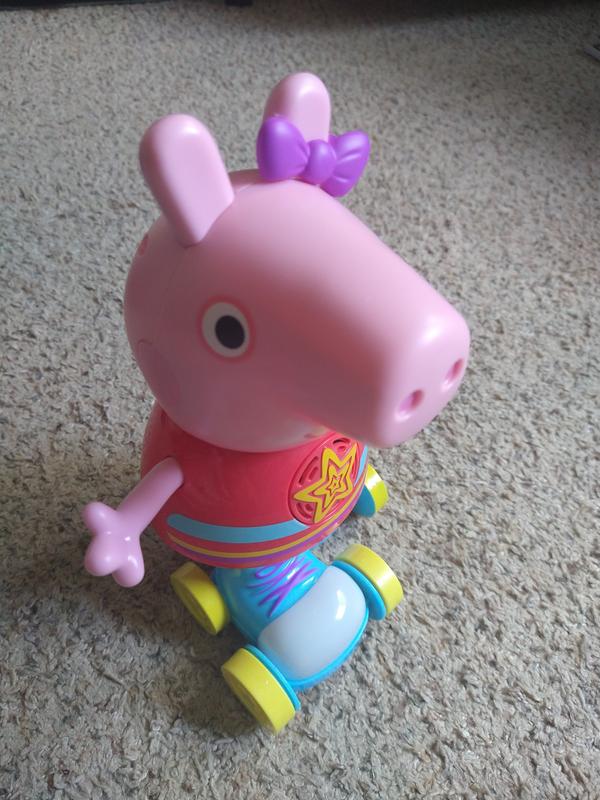 Peppa play roller skate