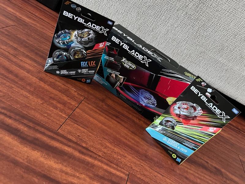 Beyblade X Scarlet Garuda 4-70TP BX Pack de démarrage avec toupie de type équilibre et lanceur, jeux de toupies de combat authentiques Takara Tomy, jouets pour garçons et filles de 8 ans