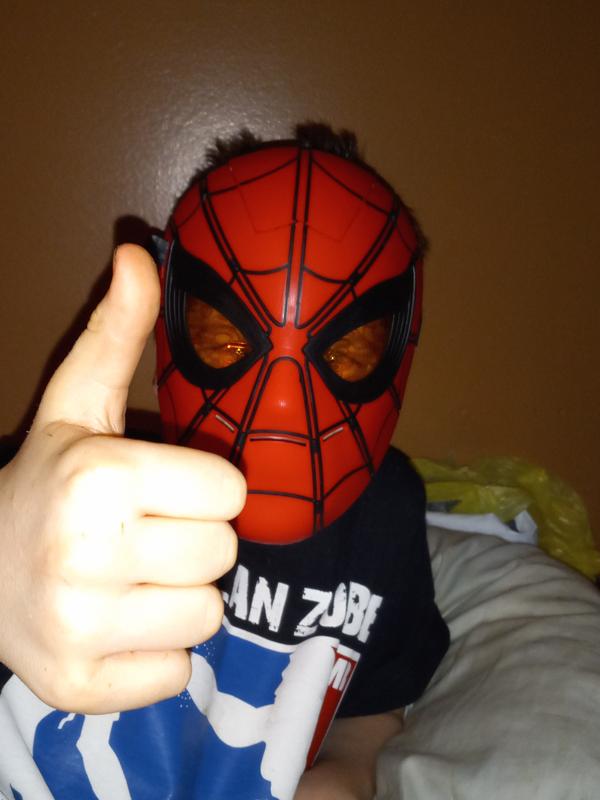  Spider-Man Marvel Glow FX Mask - Máscara electrónica con ojos  móviles iluminados para juegos de rol, para niños a partir de 5 años :  Juguetes y Juegos