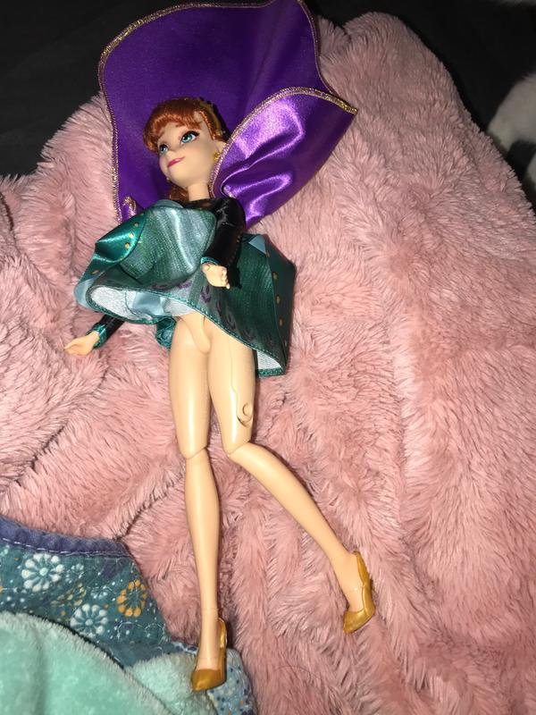 Battery pack and jointed legs