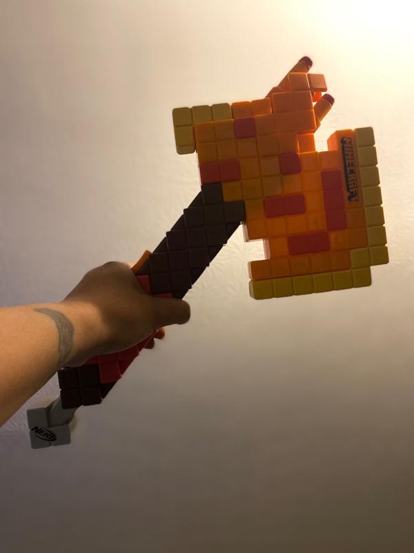 Nerf Minecraft Firebrand, Dart Blasting Axe, 6 Nerf Elite Foam