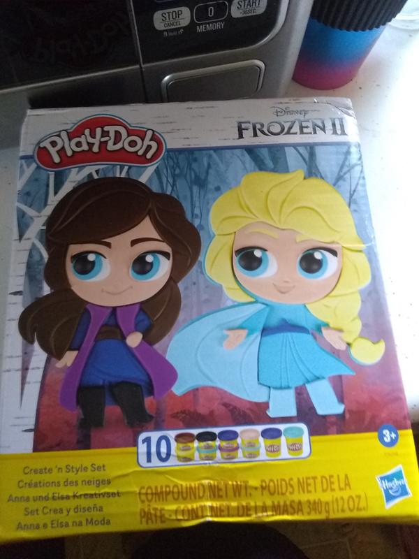 Anna and Elsa Play-Doh set!